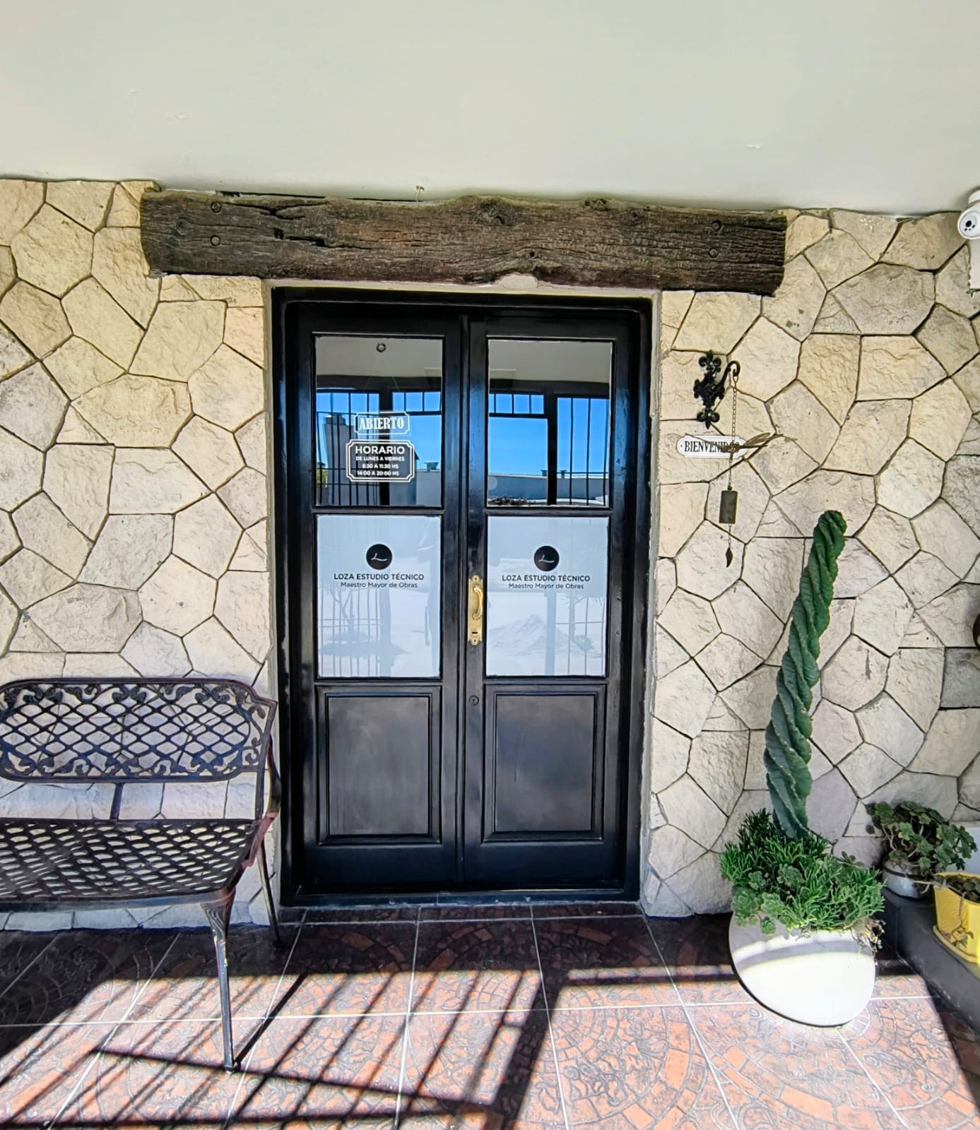 Proyecto de construcción 1 por Maestro Mayor de Obras en Balcarce LOZA Estudio Técnico